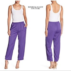 Romeo & Juliet Couture Ultra Violet Pant Sz M *NWT